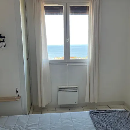 Avec Magnifique Vue * بانيول سور مير